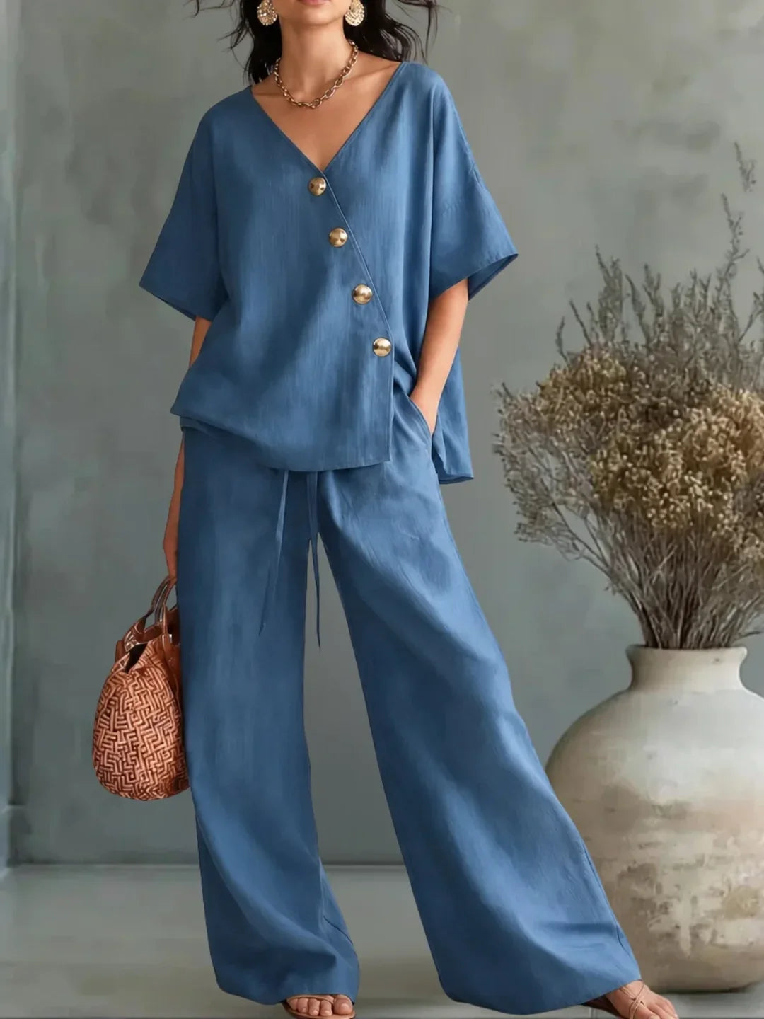 Celia | Set with V-Neck and Buttons