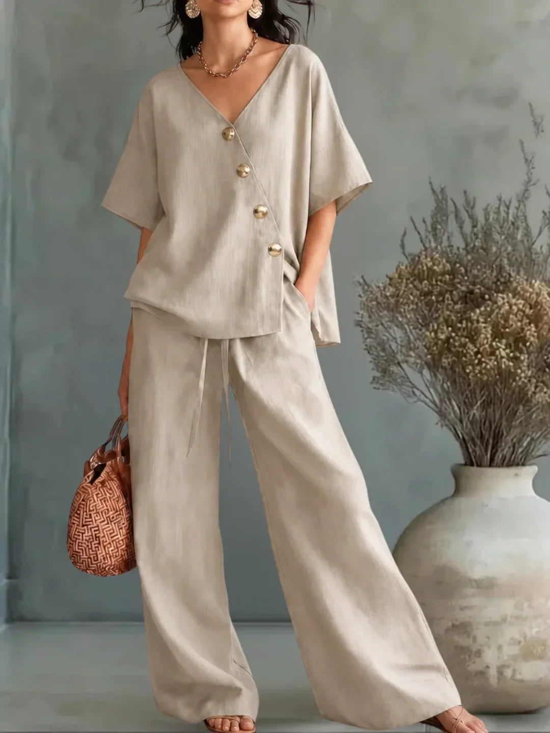 Celia | Set with V-Neck and Buttons