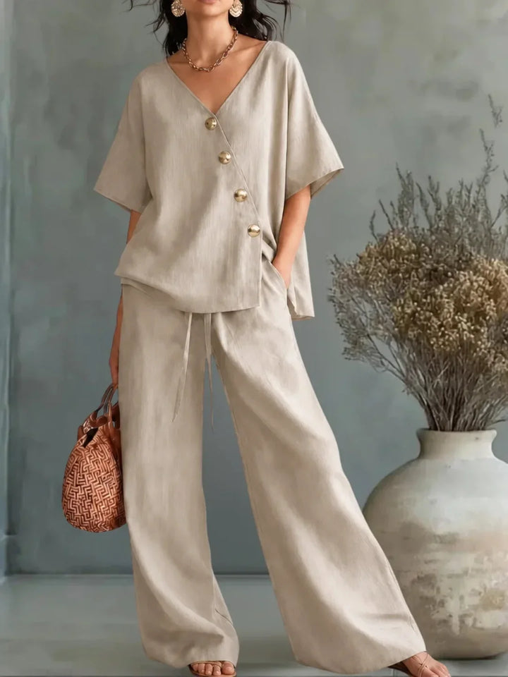 Celia | Set with V-Neck and Buttons