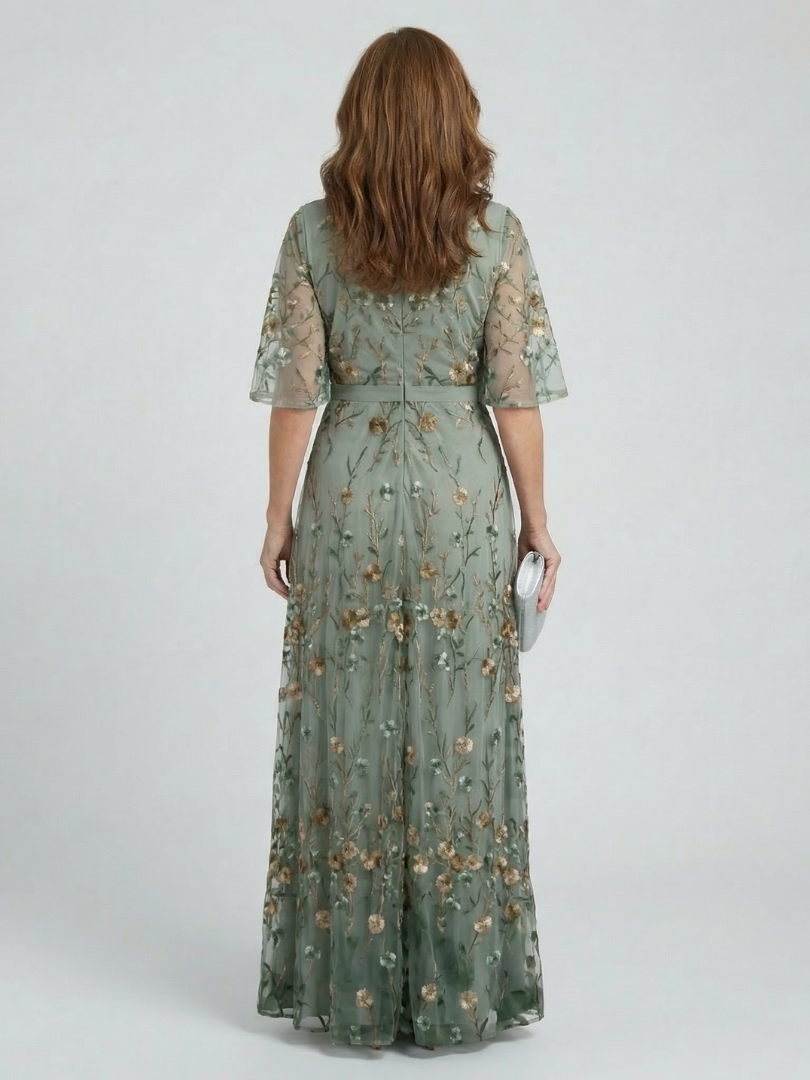 Selora | Flowing Halter Maxi Dress with Floral Pattern