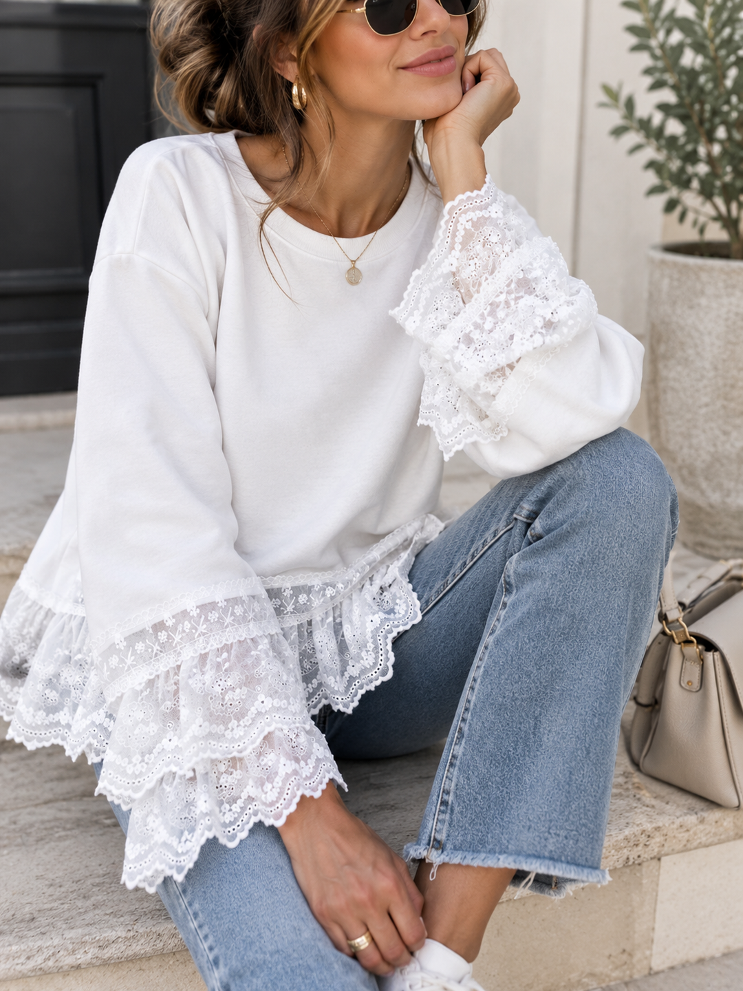 Francheska | Casual Oversize Sweatshirt with Lace Inserts