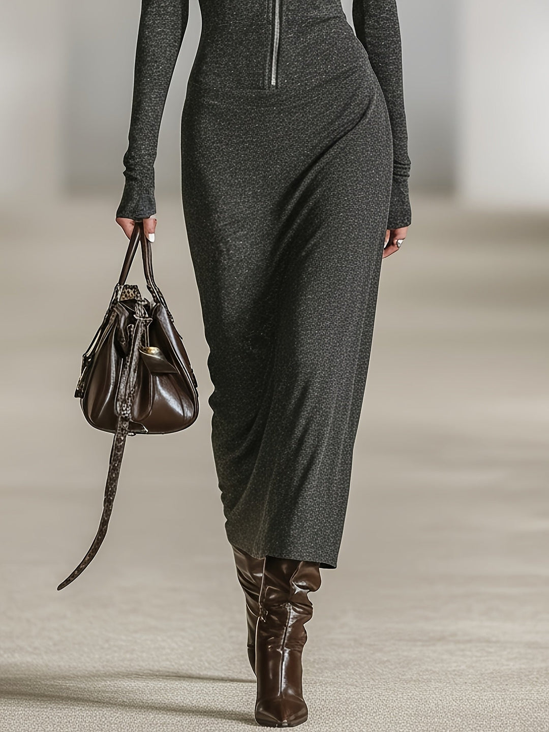 LIORRA | LONG-SLEEVED TUNIC DRESS WITH HOOD AND ZIPPER DETAIL