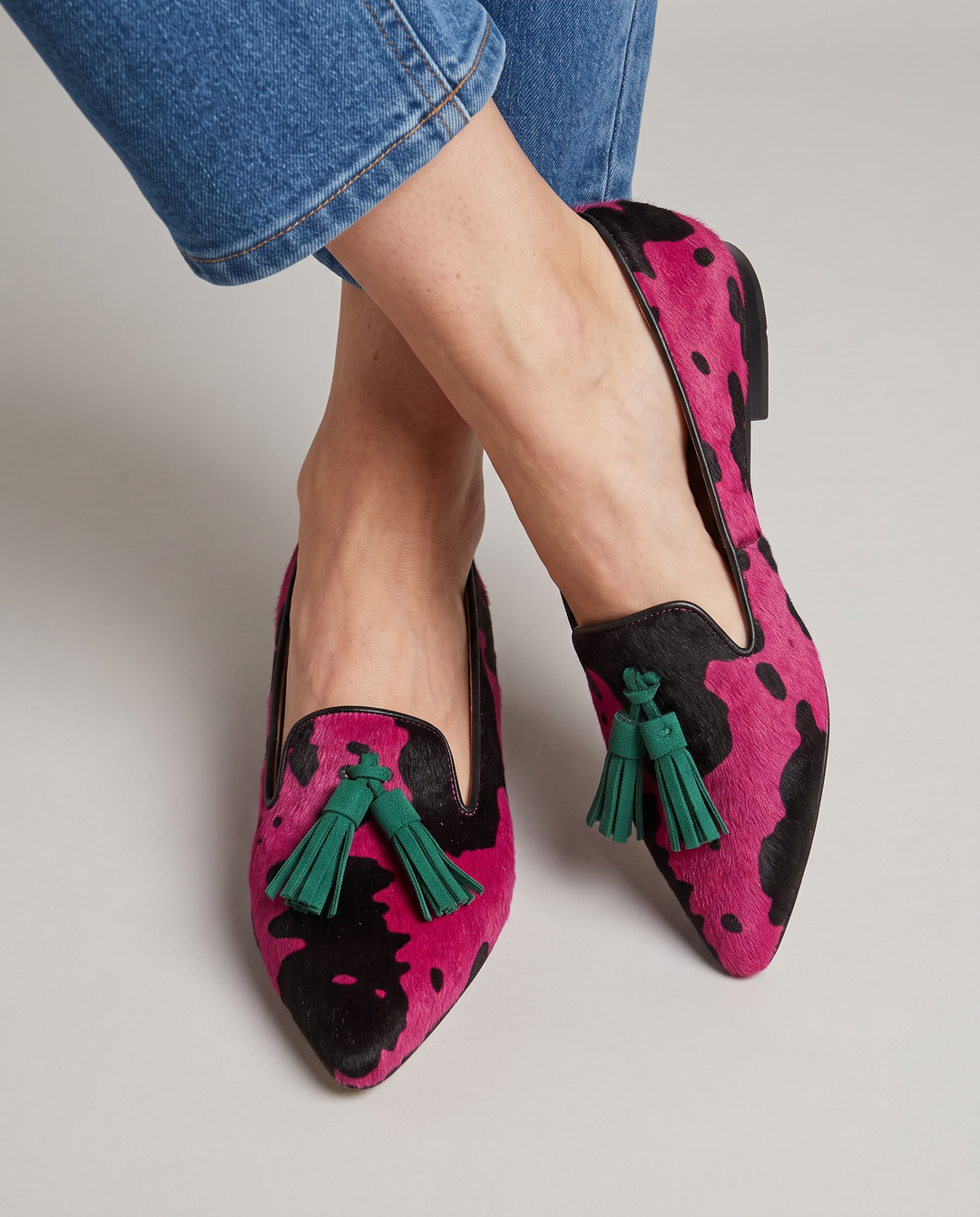 Ginevra  |  Moccasin Fuchsia Cow, Green Tassels