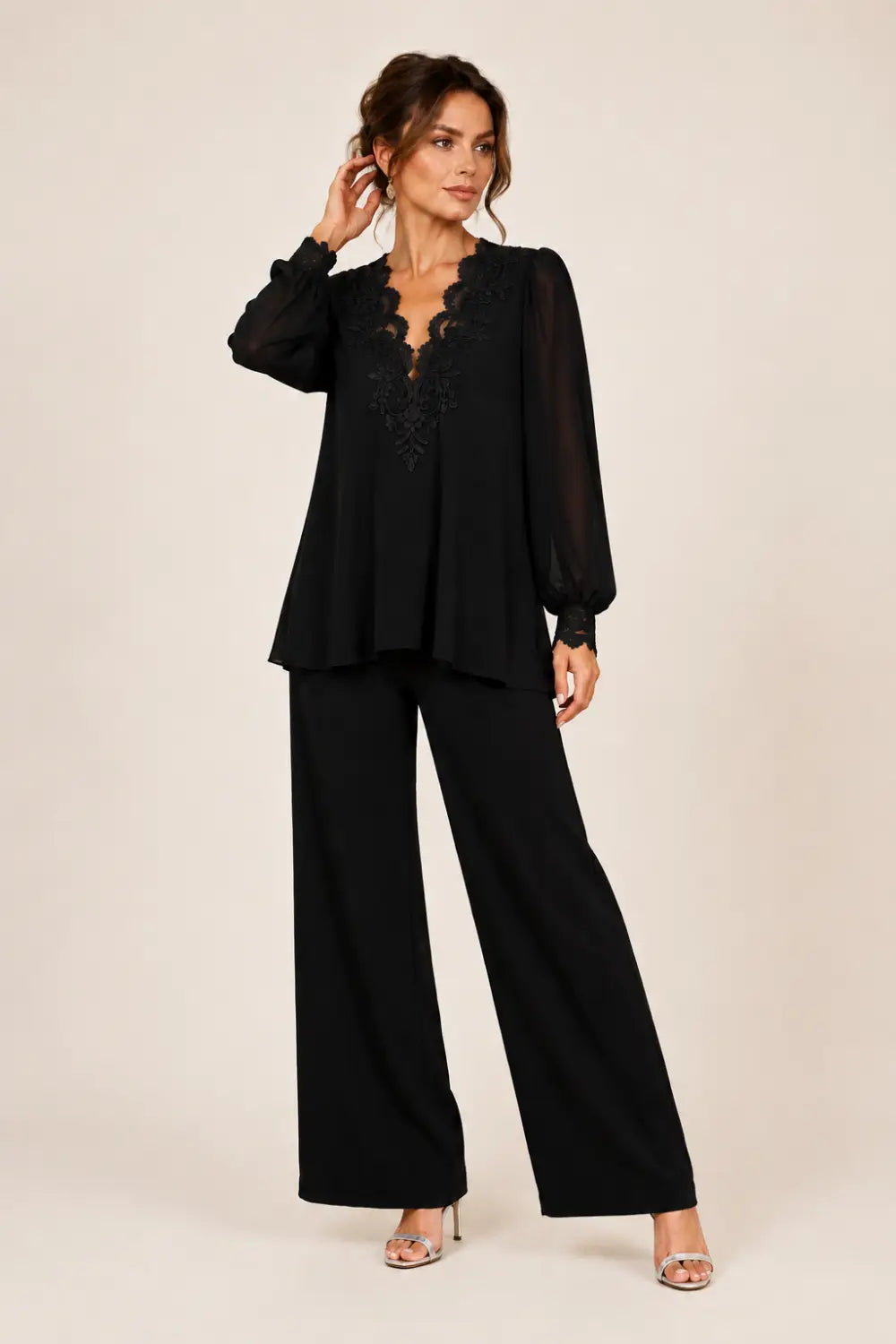 Violantina | Complete V-Neck with Layered Chiffon