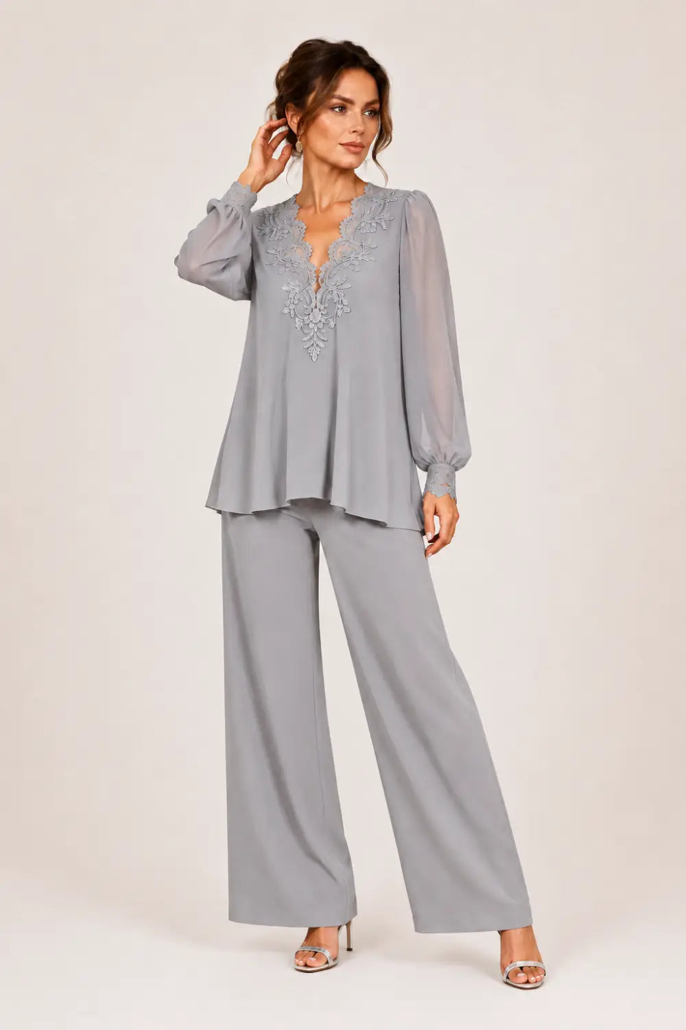 Violantina | Complete V-Neck with Layered Chiffon