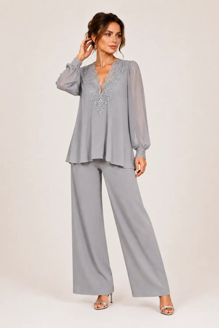 Violantina | Complete V-Neck with Layered Chiffon