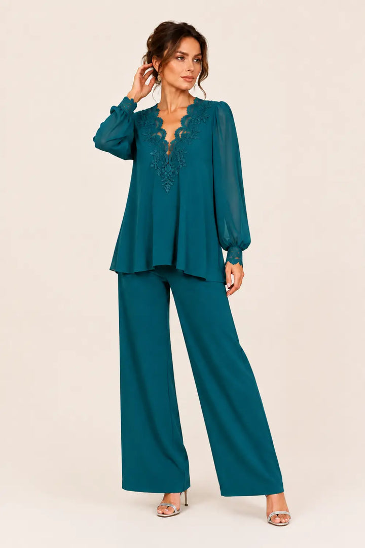 Violantina | Complete V-Neck with Layered Chiffon